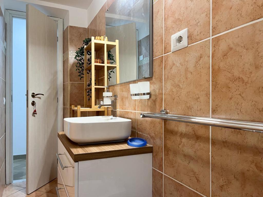 A Casa Di Ala Apartment Rome Bagian luar foto